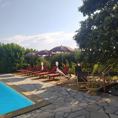 Apartmán Le Domaine Du Soulier -gite Et D'hotes - La Maison Du Gardien Tornac