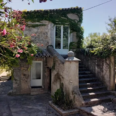 Le Domaine Du Soulier -gite Et D'hotes - La Maison Du Gardien * Tornac
