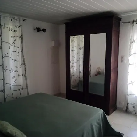Le Domaine Du Soulier -gite Et D'hotes - La Maison Du Gardien