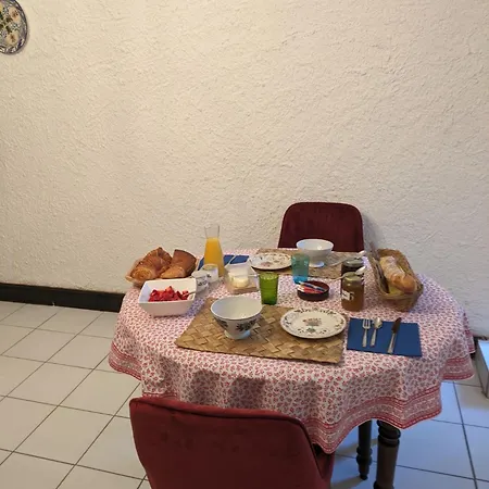 Le Domaine Du Soulier -gite Et D'hotes - La Maison Du Gardien * Tornac