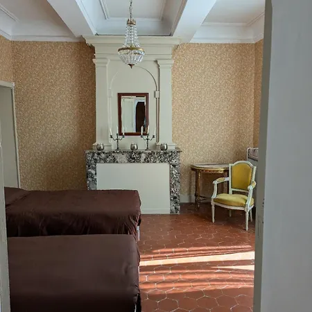 Le Domaine Du Soulier -gite Et D'hotes - La Maison Du Gardien Apartmán Tornac