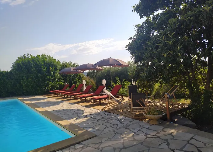 Apartman Le Domaine Du Soulier -gite Et D'hotes - La Maison Du Gardien Tornac