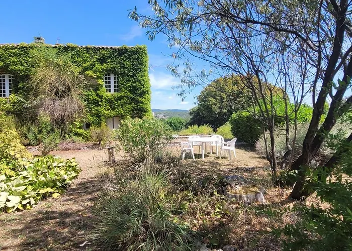 Apartman Le Domaine Du Soulier -gite Et D'hotes - La Maison Du Gardien