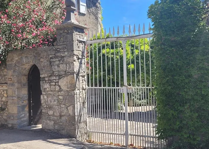 Apartman Le Domaine Du Soulier -gite Et D'hotes - La Maison Du Gardien