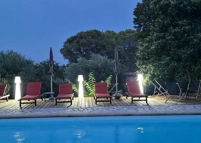 Le Domaine Du Soulier -gite Et D'hotes - La Maison Du Gardien Apartman Tornac