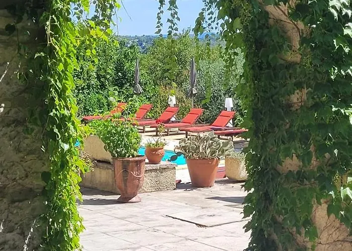 Apartman Le Domaine Du Soulier -gite Et D'hotes - La Maison Du Gardien Tornac