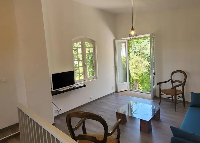 Le Domaine Du Soulier -gite Et D'hotes - La Maison Du Gardien