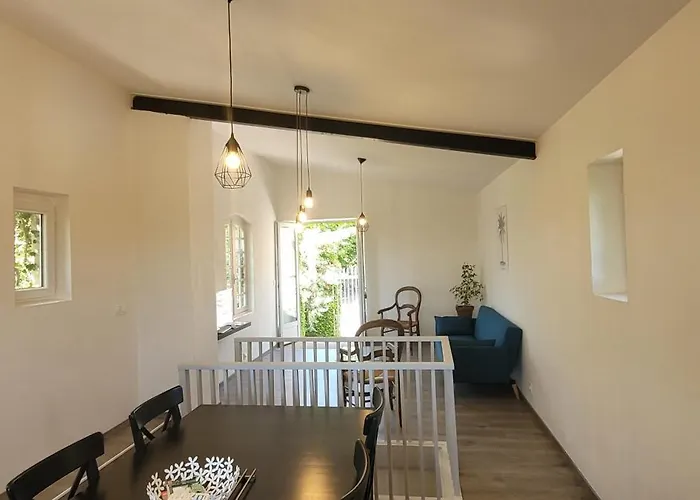 Apartman Le Domaine Du Soulier -gite Et D'hotes - La Maison Du Gardien