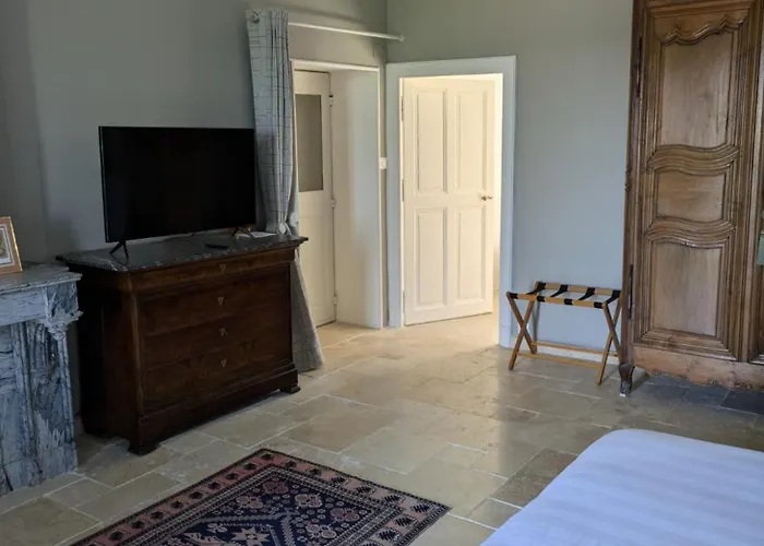 Le Domaine Du Soulier -gite Et D'hotes - La Maison Du Gardien * Tornac