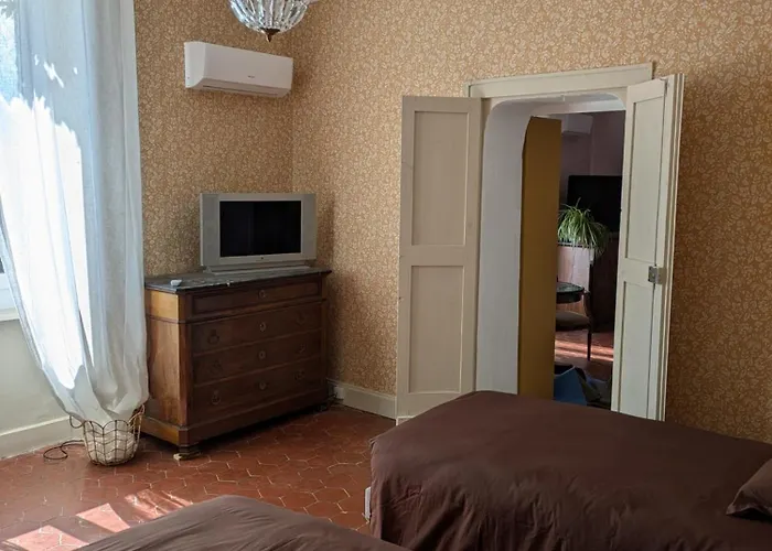 Le Domaine Du Soulier -gite Et D'hotes - La Maison Du Gardien * Tornac