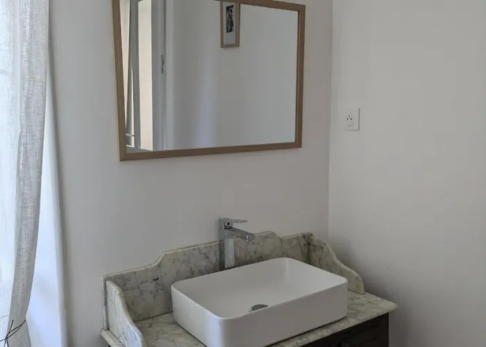 Apartman Le Domaine Du Soulier -gite Et D'hotes - La Maison Du Gardien Tornac