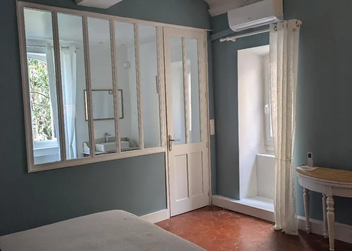 Le Domaine Du Soulier -gite Et D'hotes - La Maison Du Gardien * Tornac
